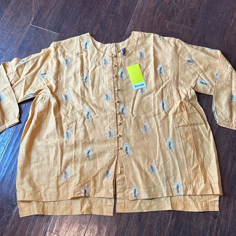 Beechtree woman’s Pakistani top, size 10, NWT